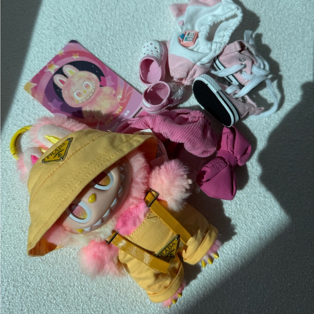 Yellow and Labubu big into energy with Accessories